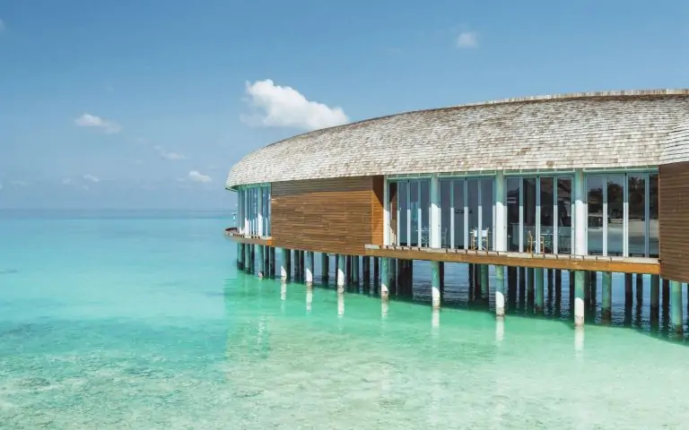 Airclos S55 Bi-fold doors. The Reef restaurant, Kuramathi Island Resort, Maldives